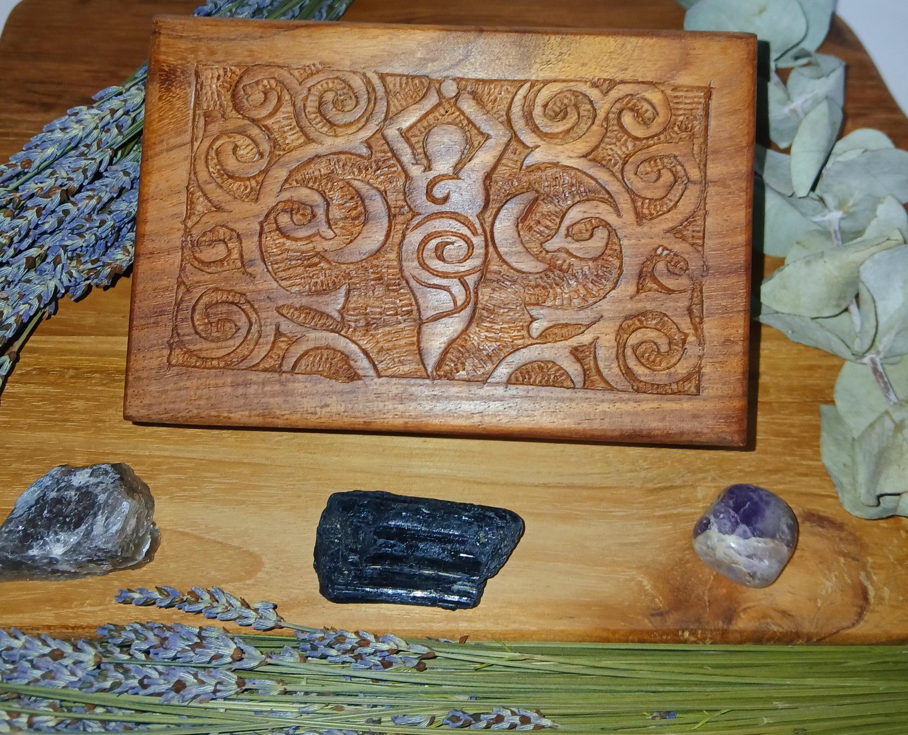 Goddess Carved Wooden Box: Wiccan Altar Tarot Storage (4x6 inches)
